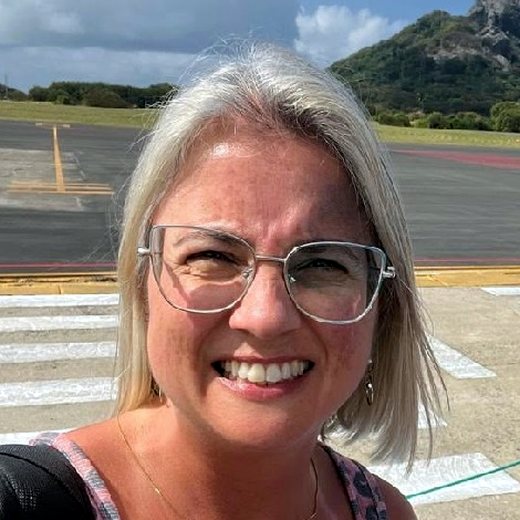 Carine de Macedo Veppo